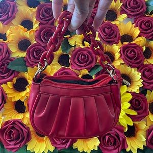 MINI RED CHAIN-LINKED PURSE